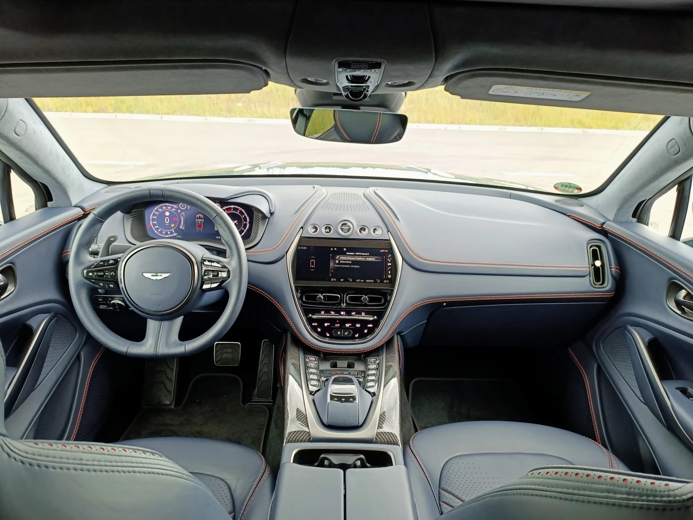 Aston Martin DBX
