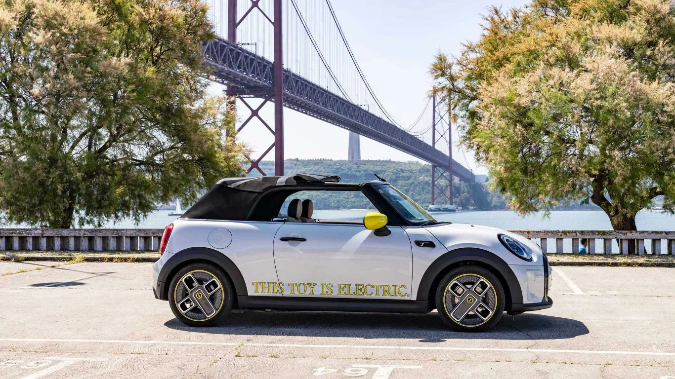 Mini SE Convertible