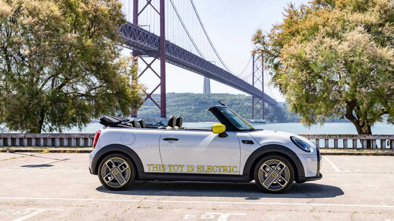 Mini SE Convertible