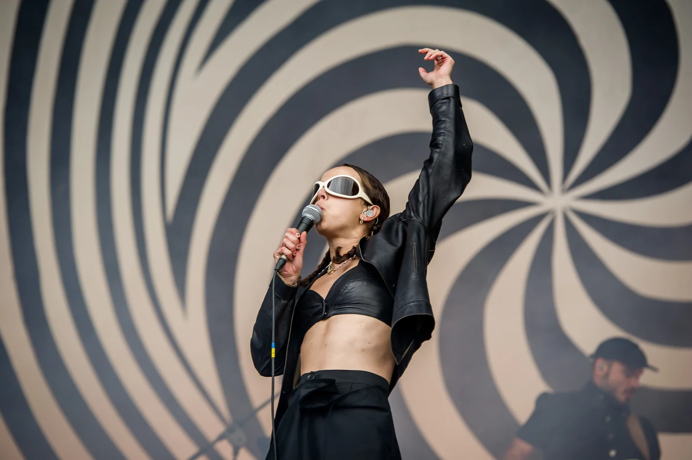 Brodka na scenie w Jarocinie