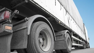 Mężczyzna zginął od wybuchu opony w ciężarówce