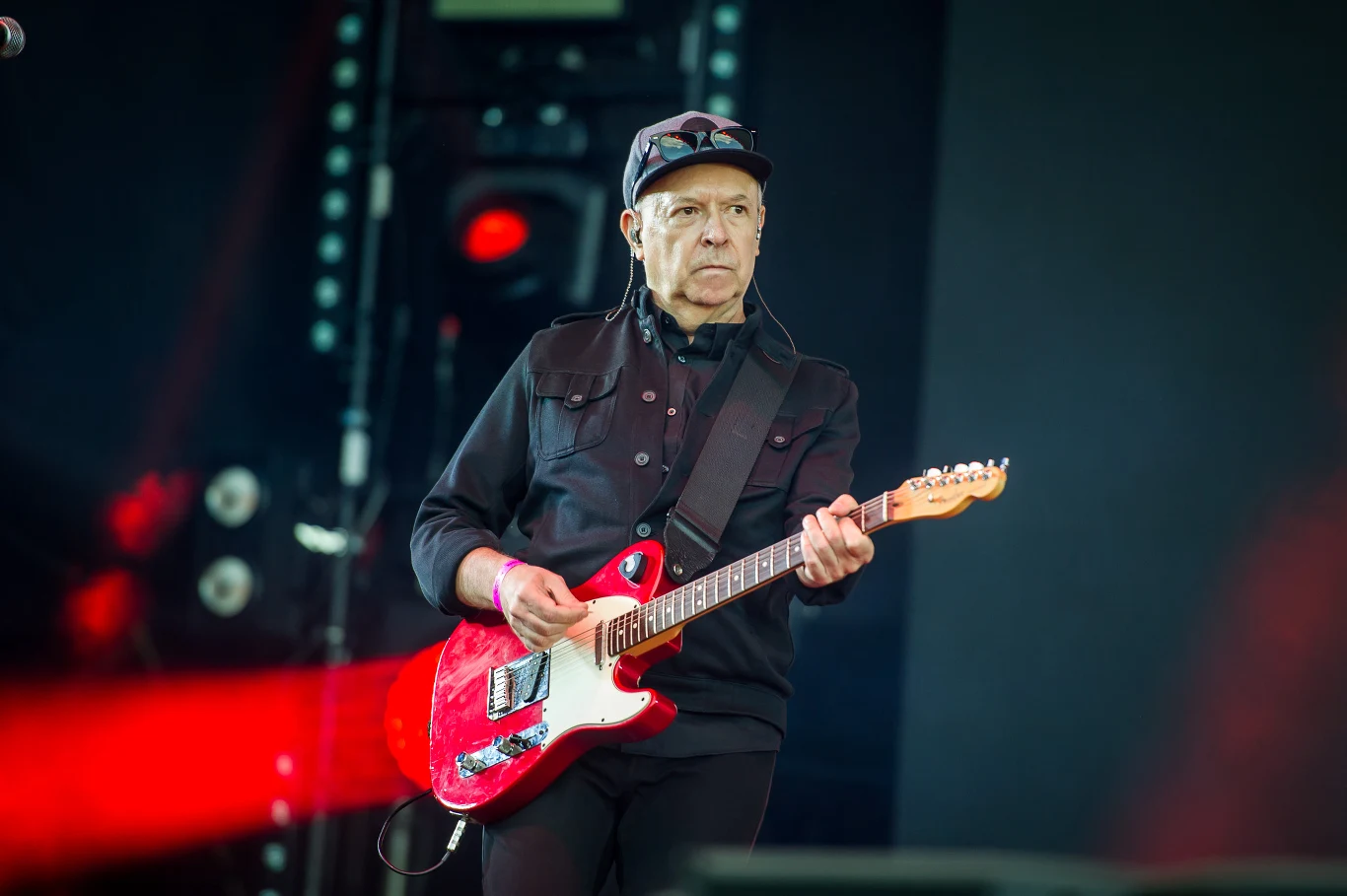 Sztywny Pal Azji na scenie w Jarocinie