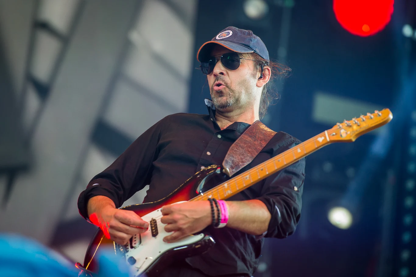 Sztywny Pal Azji na scenie w Jarocinie