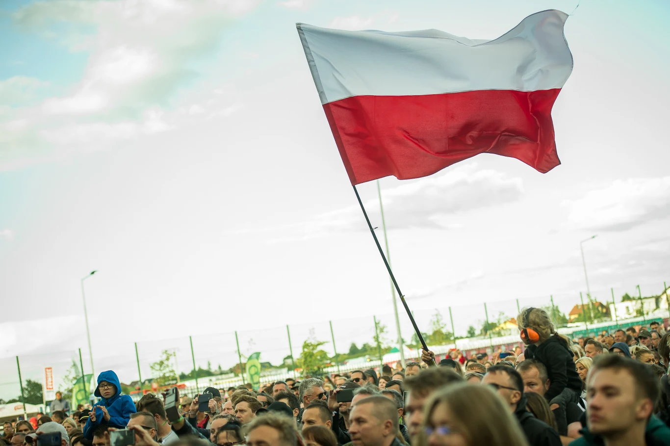 Sztywny Pal Azji na scenie w Jarocinie