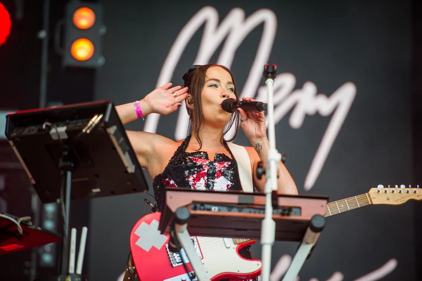 Mery Spolsky na scenie w Jarocinie