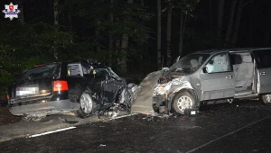 Czołowe zderzenie samochodów osobowych w miejscowości Pobołowice Kolonia