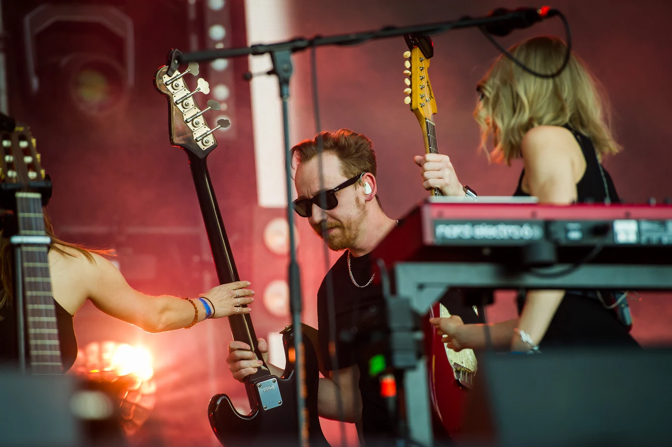 Kaśka Sochacka na scenie Festiwalu w Jarocinie 2022