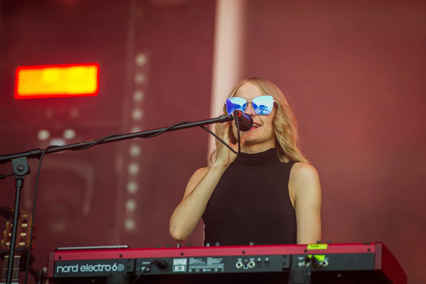 Kaśka Sochacka na scenie Festiwalu w Jarocinie 2022