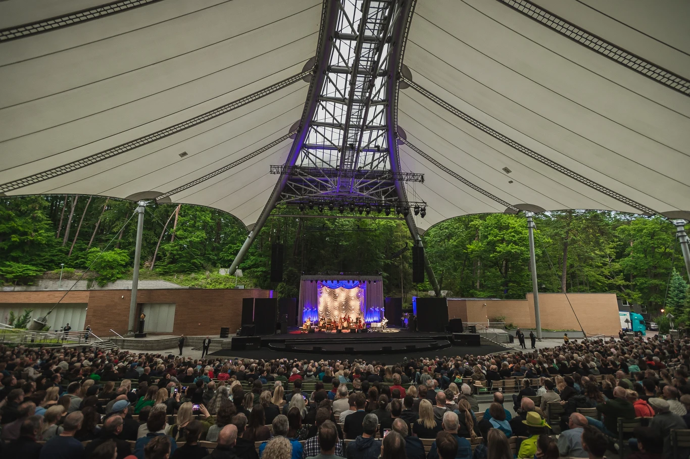 Zobacz zdjęcia z występu Roberta Planta i Alison Krauss w Operze Leśnej w Sopocie!
