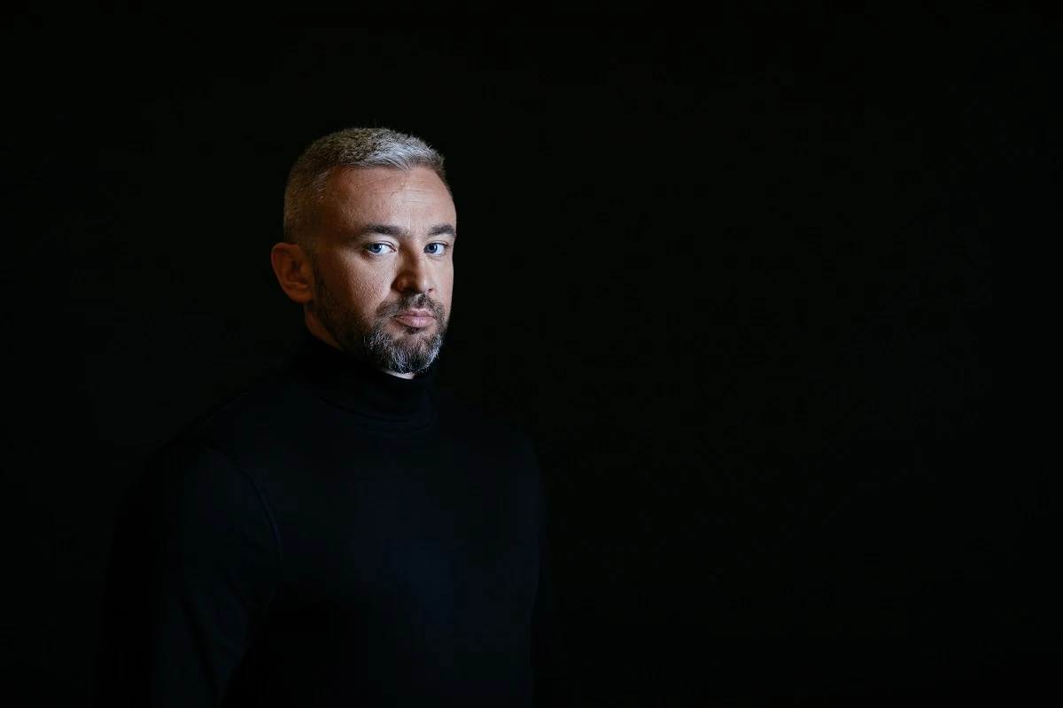 Przemysław Piotrowski: "Wiele rzeczy jest przed nami ukrywanych. To nie jest tak, że jedna partia jest święta, a druga to zło wcielone" Przemysław Piotrowski: "Wiele rzeczy jest przed nami ukrywanych. To nie jest tak, że jedna partia jest święta, a druga to zło wcielone"