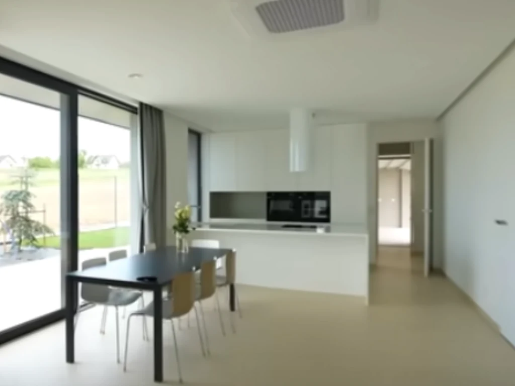 Kuchnia utrzymana jest w białych kolorach @ WERSOW