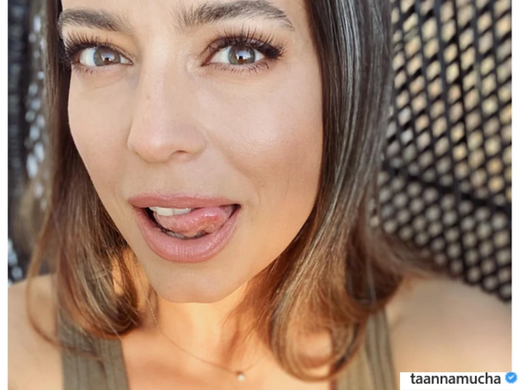 Anna Mucha na Instagramie zamieściła zdjęcie w kusym staniku @taannamucha Anna Mucha na Instagramie zamieściła zdjęcie w kusym staniku @taannamucha