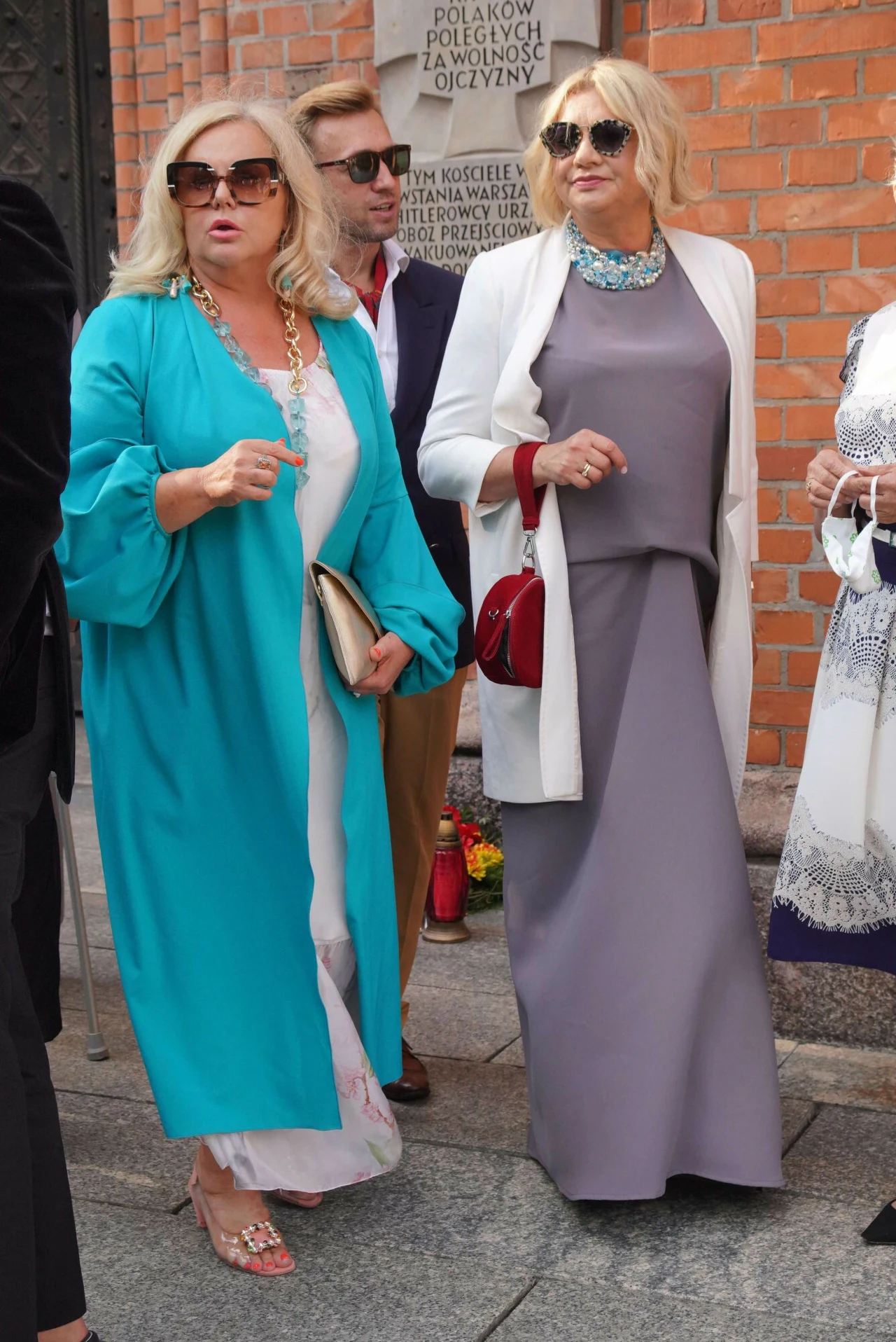 Joanna Kurowska i Małgorzata Ostrowska-Królikowska na ślubie Antka i Joanny