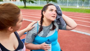 Bieganie i intensywne treningi to najgorsza metoda odchudzania dla osoby z otyłością. Ćwicząc w ten sposób, tylko sobie szkodzisz