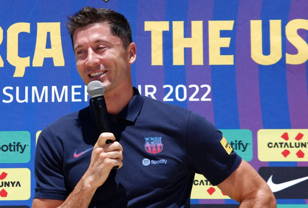 Robert Lewandowski podczas prezentacji w barwach FC Barcelona Robert Lewandowski podczas prezentacji w barwach FC Barcelona