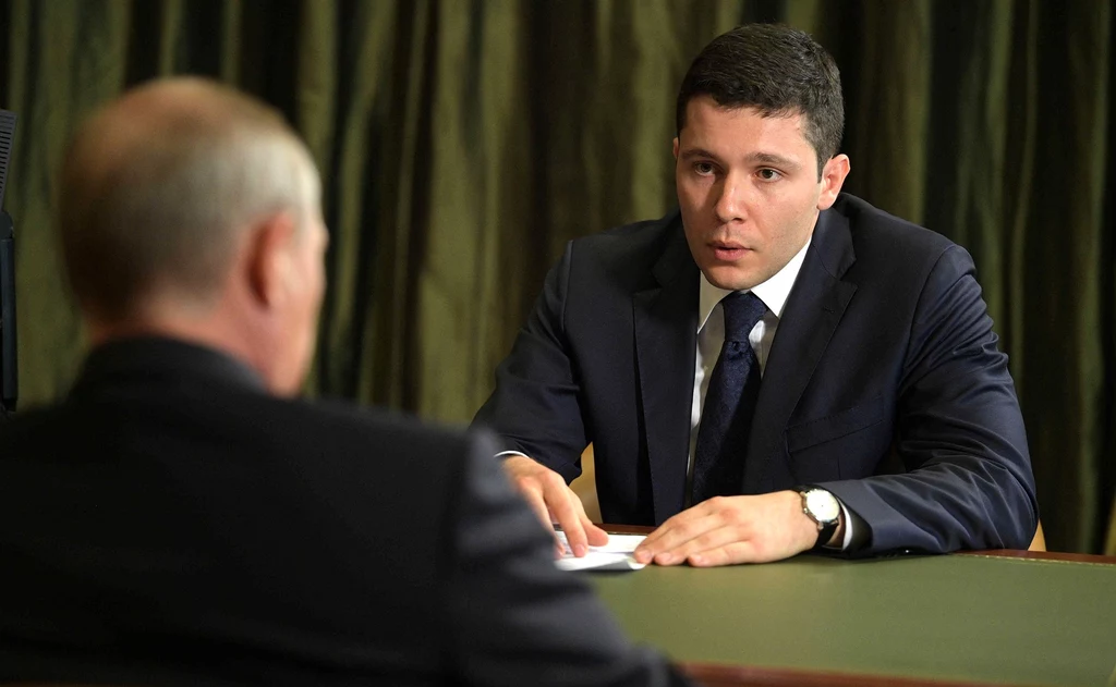 Anton Alichanow, gubernator Kaliningradu, podczas rozmowy z Władimirem Putinem Anton Alichanow, gubernator Kaliningradu, podczas rozmowy z Władimirem Putinem