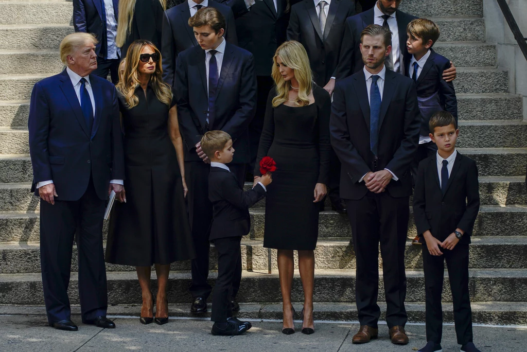 Na pogrzebie nie zabrakło Donalda Trumpa z rodziną 