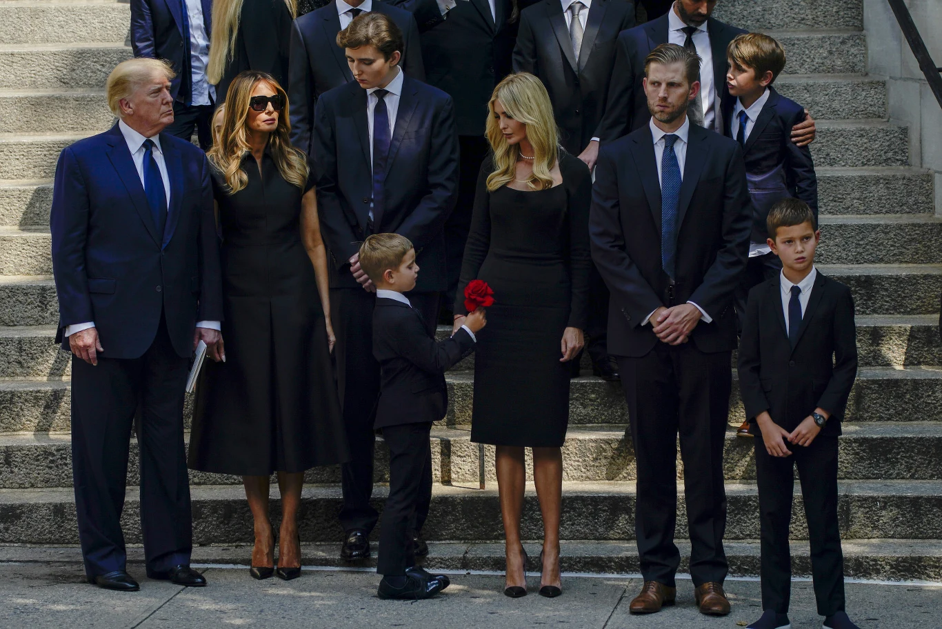 Na pogrzebie nie zabrakło Donalda Trumpa z rodziną Na pogrzebie nie zabrakło Donalda Trumpa z rodziną