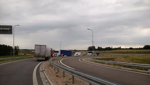 Kierowca z Litwy wjechał pod prąd na drogę S61