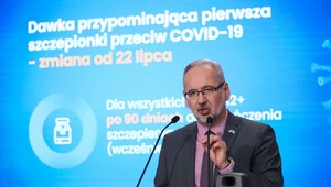 Minister zdrowia Adam Niedzielski na konferencji prasowej