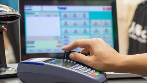 Sprzedaż detaliczna słabnie