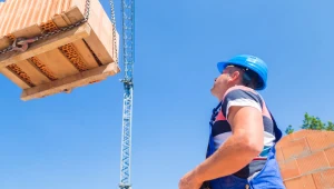 Produkcja budowlano montażowa hamuje