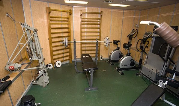 Siłownia dla marynarzy na pokładzie okrętu Tajfun Siłownia dla marynarzy na pokładzie okrętu Tajfun