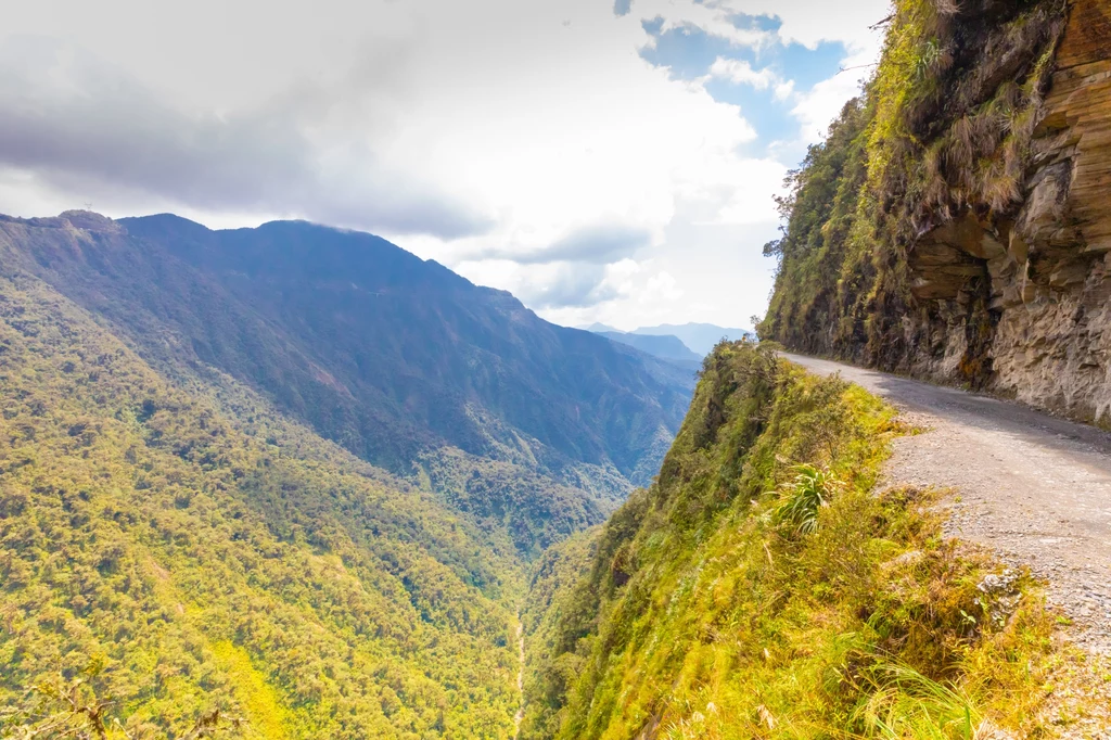 the North Yungas Road w Boliwii jest uważana za najbardziej niebezpieczną drogę świata