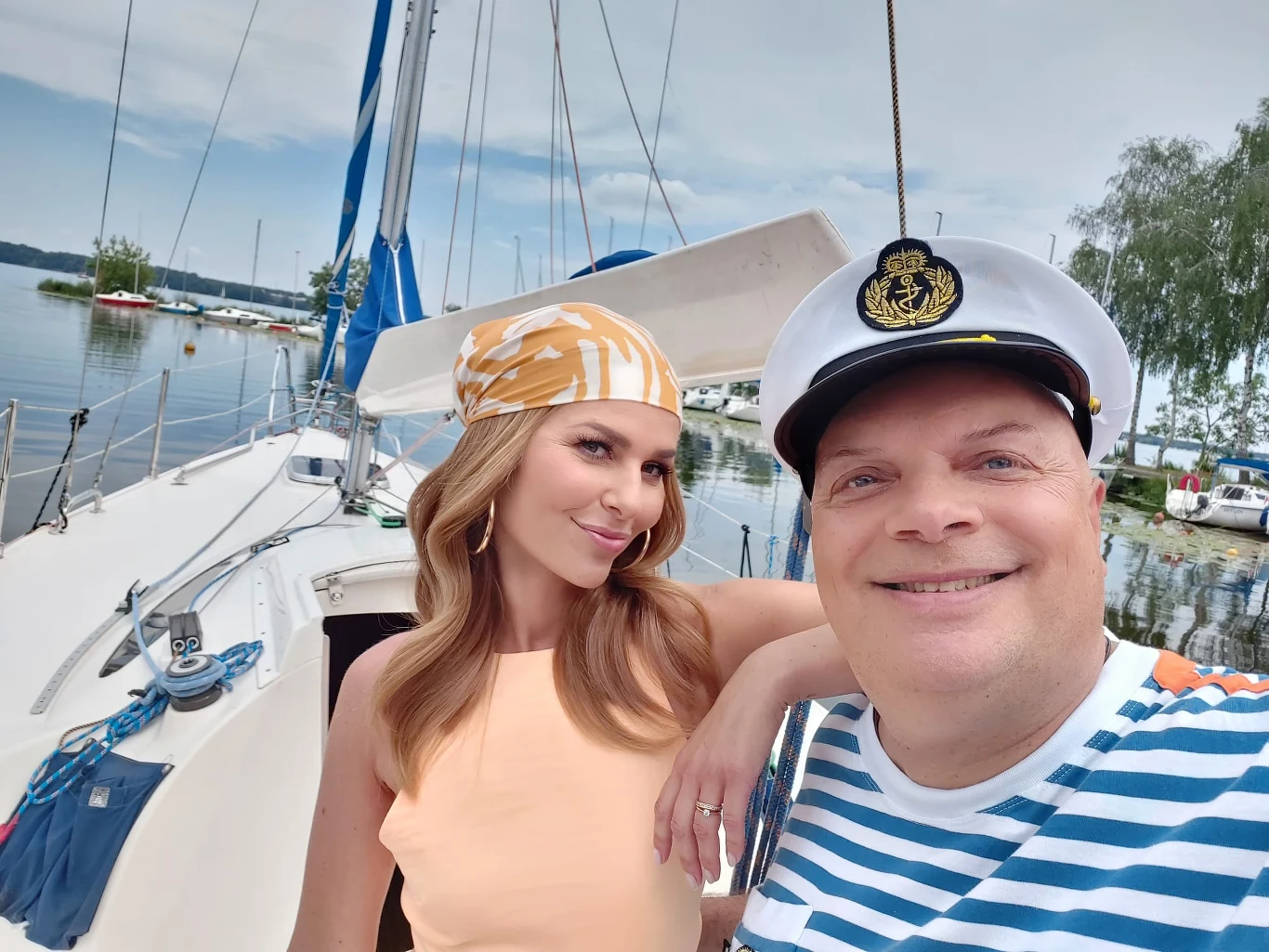 Koncert "Ahoj Mazury" poprowadzą Paulina Sykut-Jeżyna i Krzysztof Skiba Koncert "Ahoj Mazury" poprowadzą Paulina Sykut-Jeżyna i Krzysztof Skiba