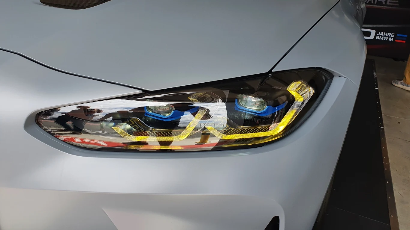 BMW M4 CSL