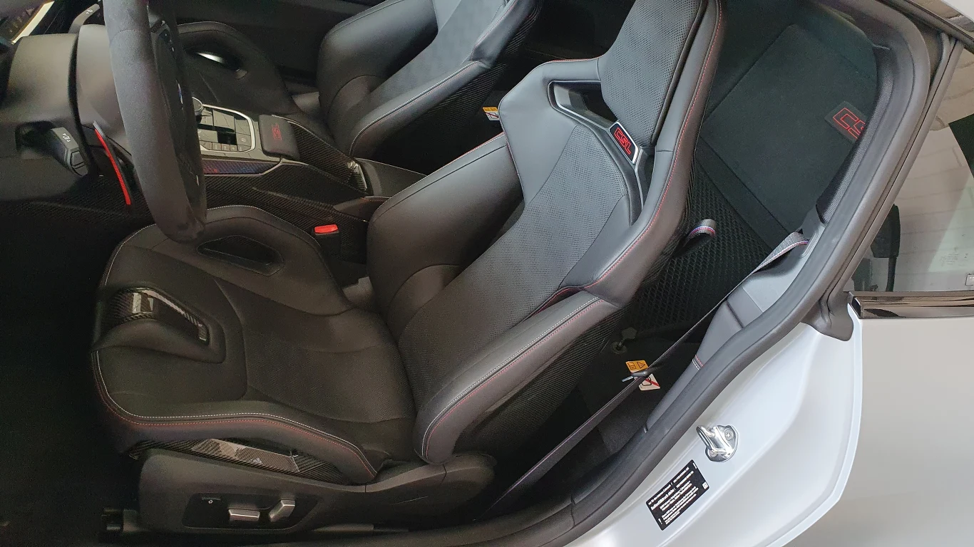 BMW M4 CSL