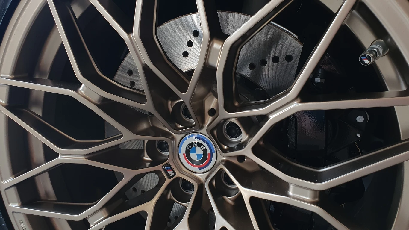 BMW M4 CSL