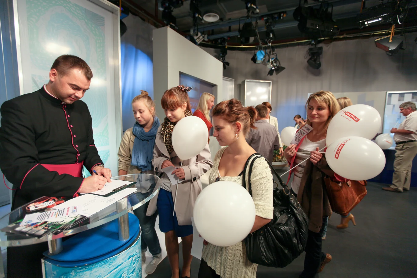 Ksiądz Andrzej Dębski w TVP Białystok. Duchowny stracił już pracę