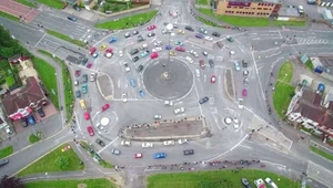 Magic Roundabout w Swindon - pięć małych rond wokół jednego dużego