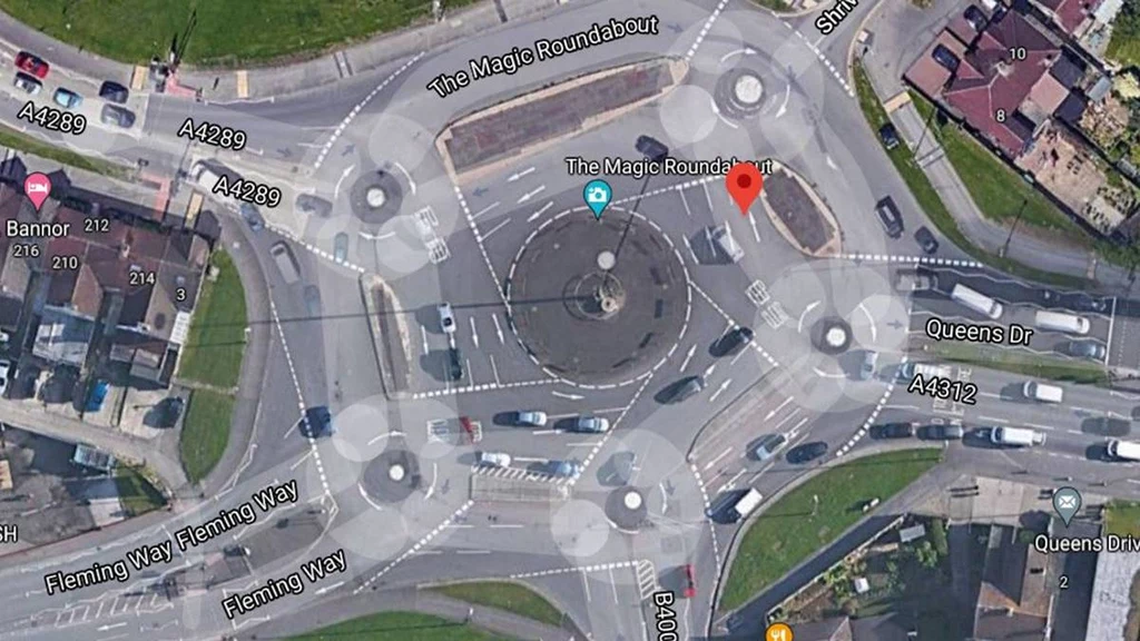 Rondo o nazwie Magic Roundabout leżące w Swindon w Wielkiej Brytanii