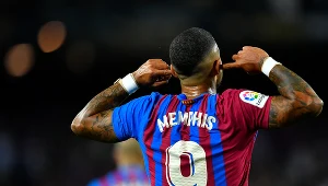 Pechowy jak Memphis. O piłkarzu, który dobiegł do muru z napisem "Lewandowski"