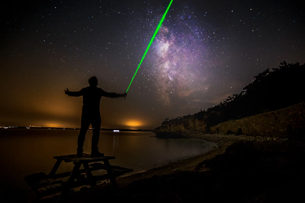 Naukowcom ze Szwajcarii po raz pierwszy udało się ściągnąć pioruny za pomocą lasera