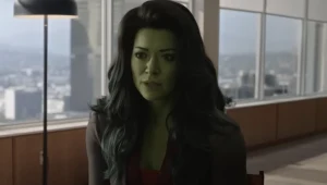 Kadr z serialu "Mecenas She Hulk"