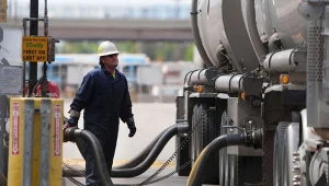 Analitycy szacują, że OPEC+ może zmniejszyć produkcję ropy o 2 mln baryłek dzienne (zdj. ilustracyjne)