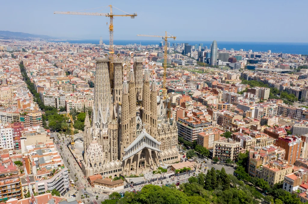 Projekt kościoła Sagrada Familia zakłada 18 wież