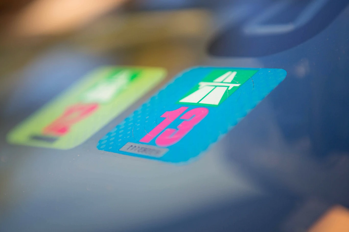 Opłaty za autostrady za pomocą winiet obowiązują w kilku krajach Europy. Ich brak to ryzyko otrzymania wysokiego mandatuw