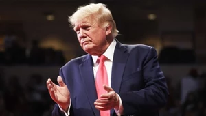 Donald Trump podczas wiecu w Arizonie