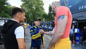 Ustalili warunki kontraktu u Gortata na urodzinach?