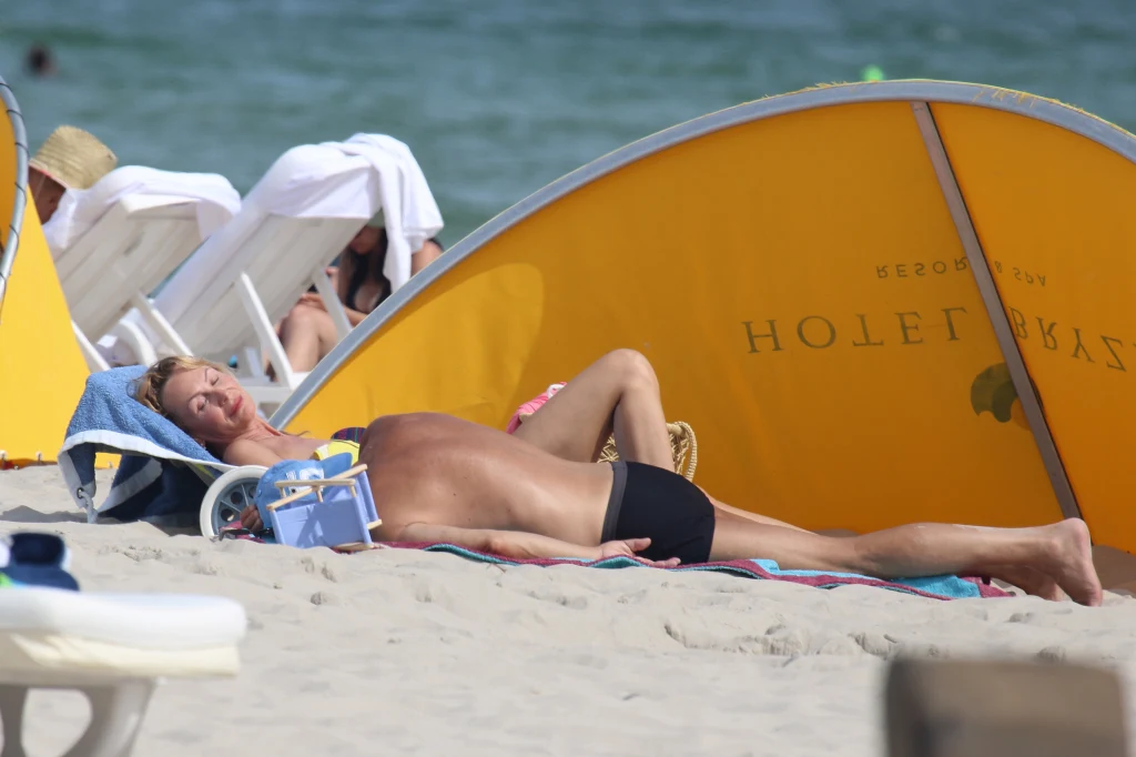 Englertowie na plaży w Juracie