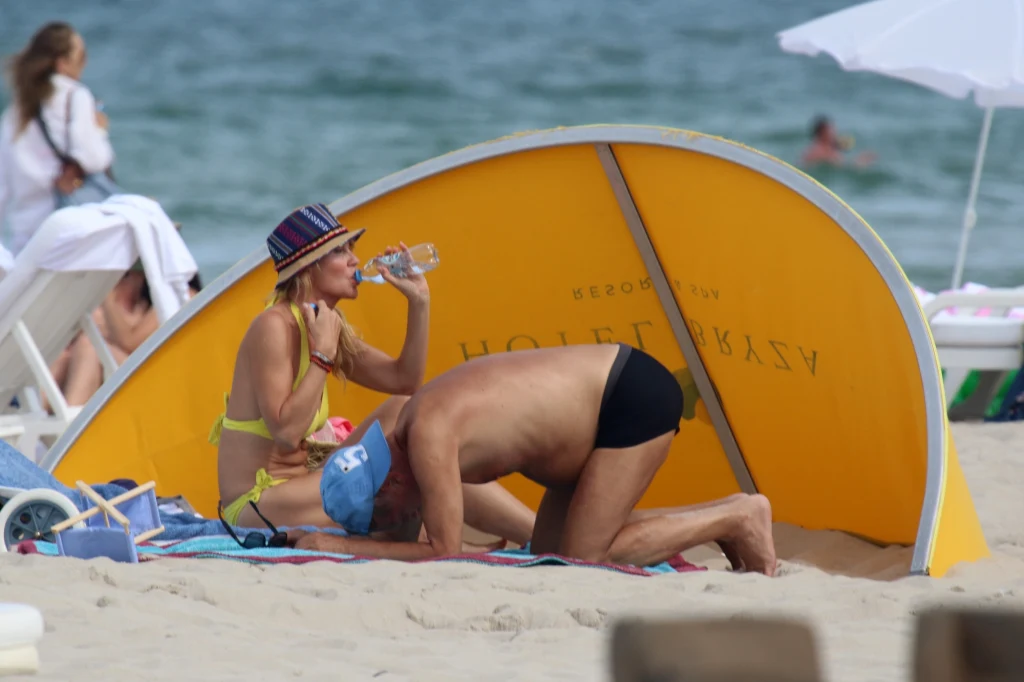 Englertowie na plaży w Juracie