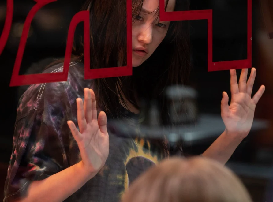 Jeon Jong-seo w filmie "Mona Lisa i krwawy księżyc"