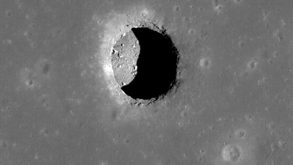Dziura odkryta na obszarze Morza Spokoju na Księżycu
