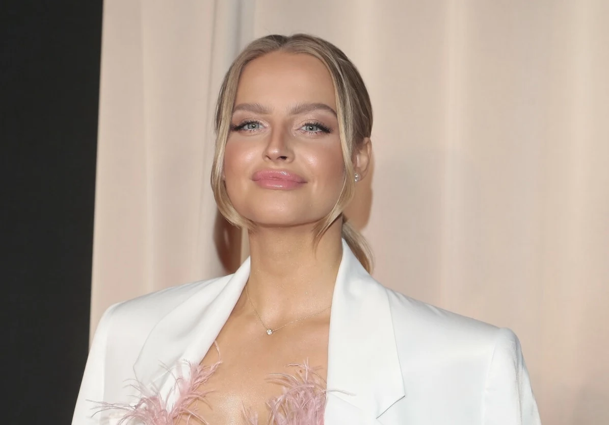 Karolina Pisarek-Salla Karolina Pisarek-Salla