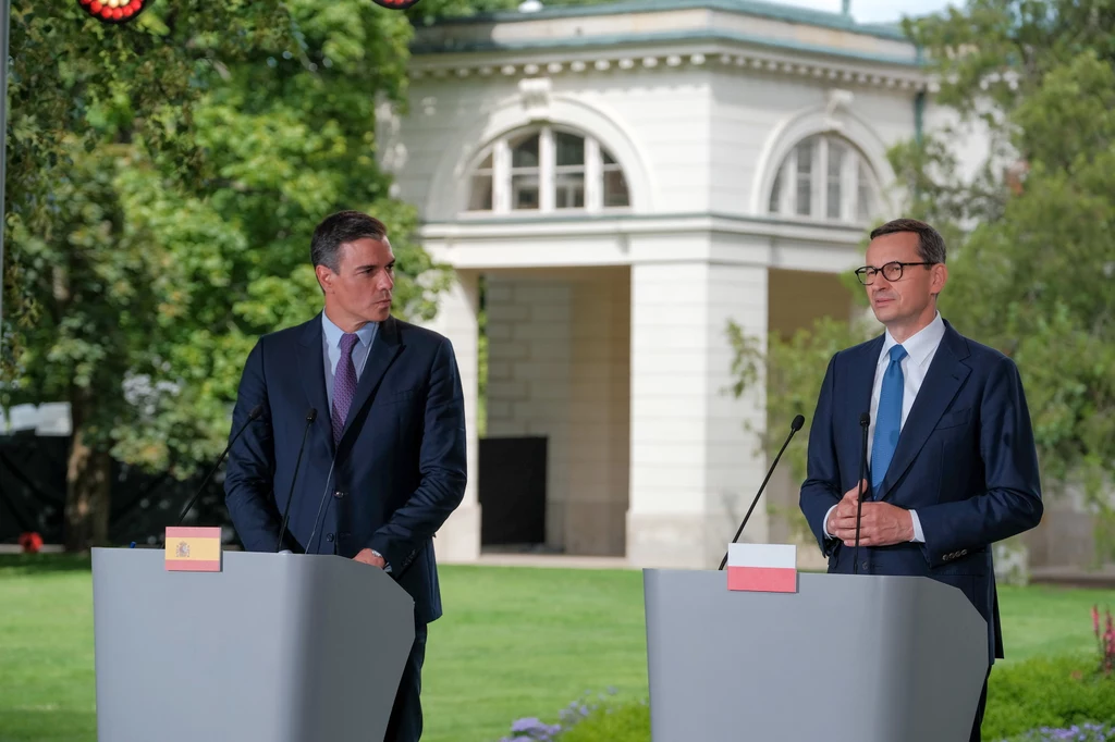 Premier Hiszpanii Pedro Sanchez i premier Polski Mateusz Morawiecki Premier Hiszpanii Pedro Sanchez i premier Polski Mateusz Morawiecki