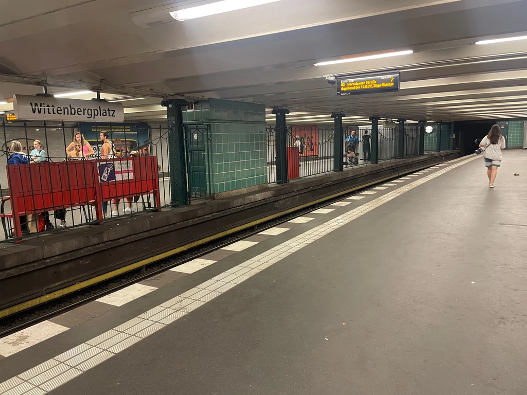 Stacja metra Wittenbergplatz Stacja metra Wittenbergplatz